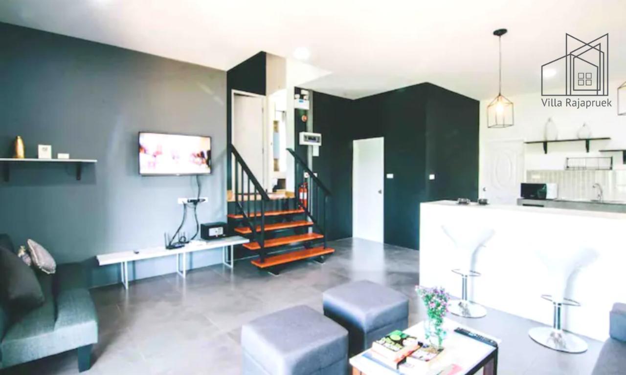Villa Rajapruek Entire 3 Villas 7 Bedrooms Near Airport Τσιάνγκ Μάι Εξωτερικό φωτογραφία
