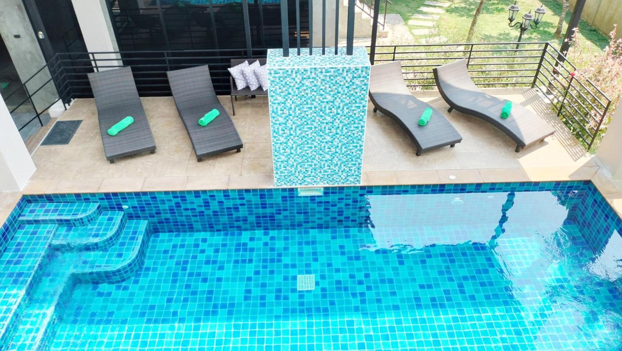Villa Rajapruek Entire 3 Villas 7 Bedrooms Near Airport Τσιάνγκ Μάι Εξωτερικό φωτογραφία